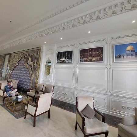 Grand Qin Hotel Banjarbaru Kültér fotó