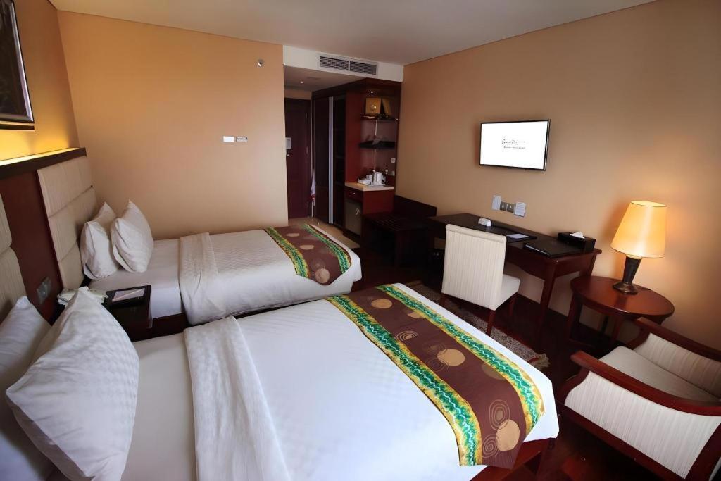 Grand Qin Hotel Banjarbaru Kültér fotó