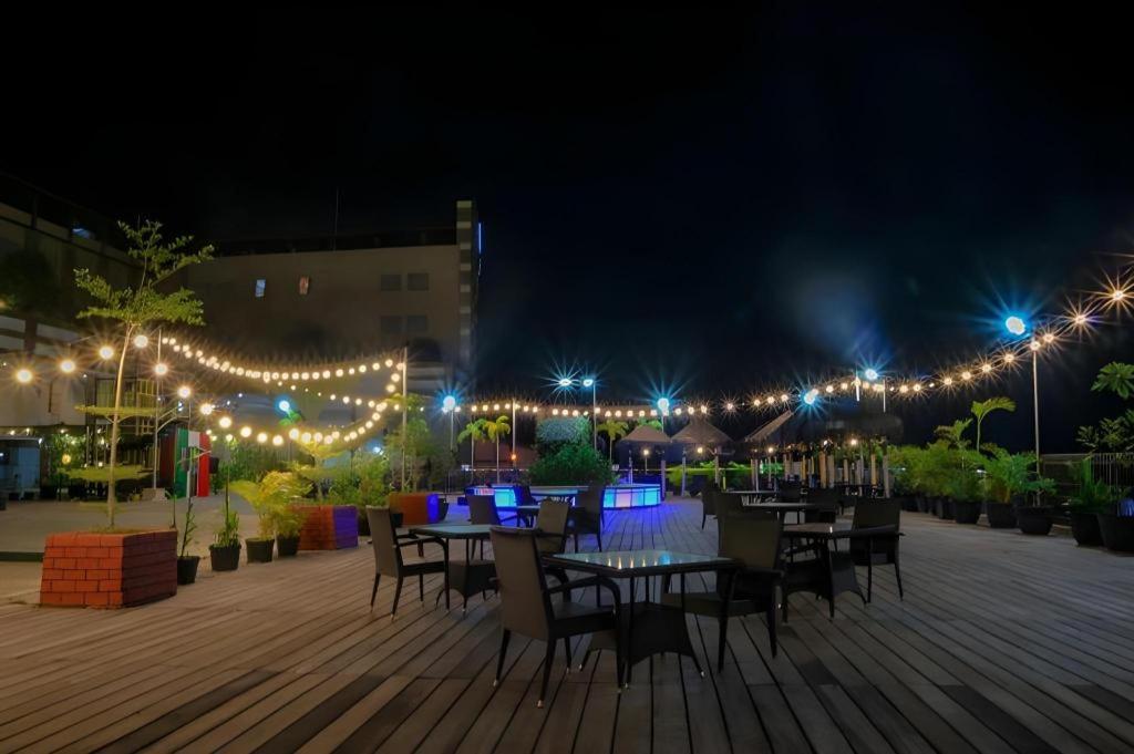 Grand Qin Hotel Banjarbaru Kültér fotó