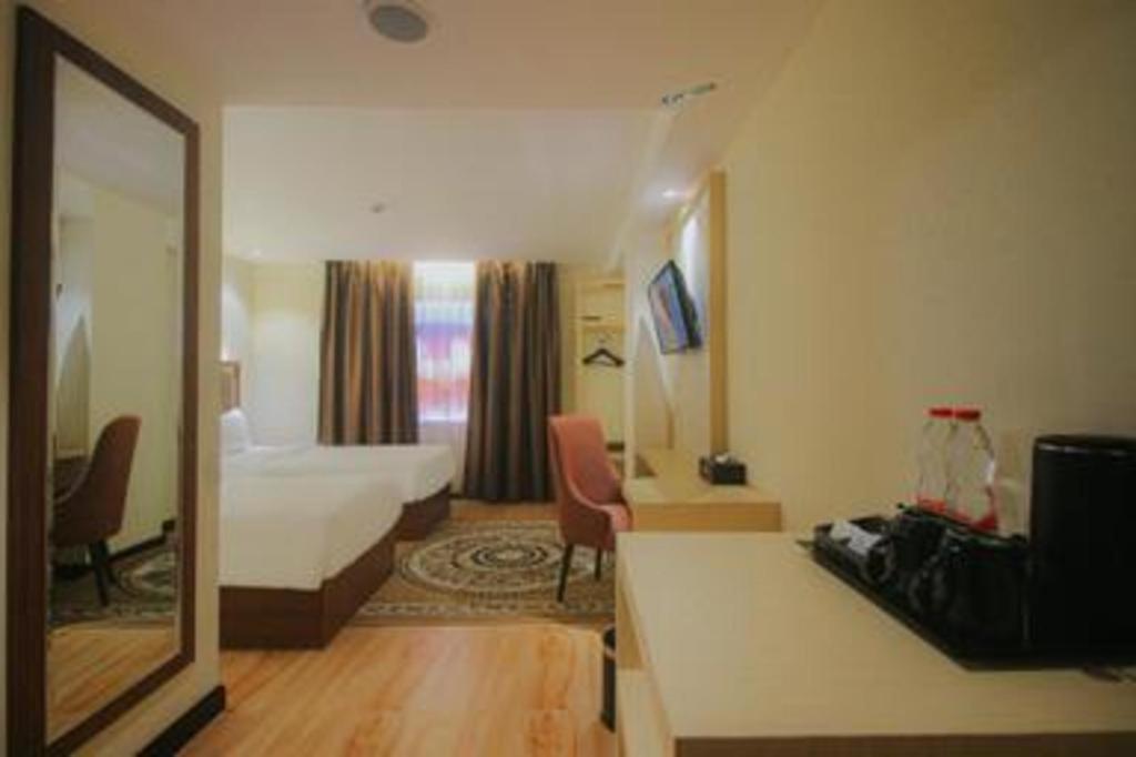 Grand Qin Hotel Banjarbaru Kültér fotó