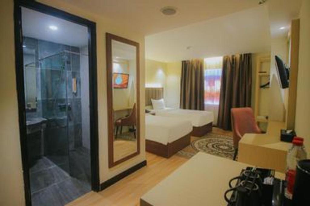 Grand Qin Hotel Banjarbaru Kültér fotó