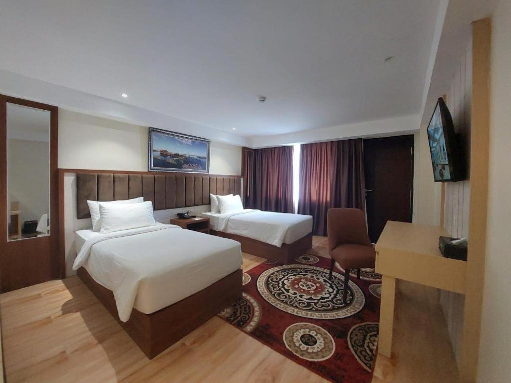 Grand Qin Hotel Banjarbaru Kültér fotó