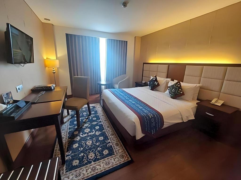 Grand Qin Hotel Banjarbaru Kültér fotó
