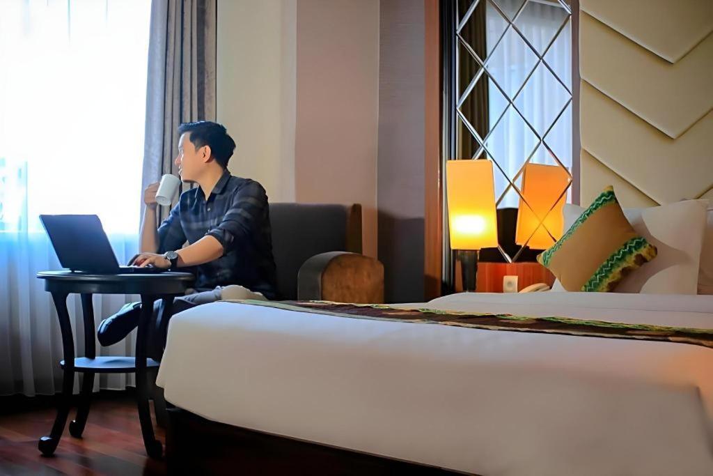 Grand Qin Hotel Banjarbaru Kültér fotó