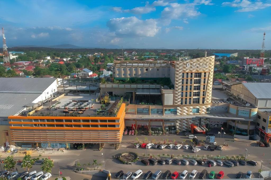 Grand Qin Hotel Banjarbaru Kültér fotó