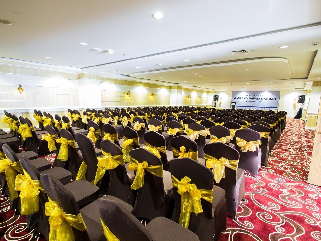 Grand Qin Hotel Banjarbaru Kültér fotó
